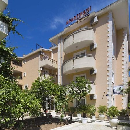בודווה Apartmani Salus מראה חיצוני תמונה