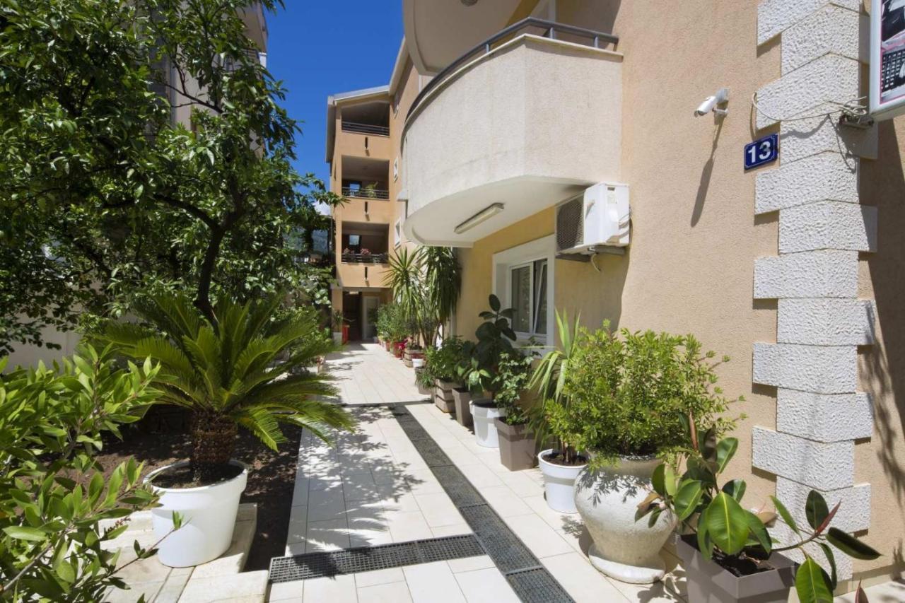 בודווה Apartmani Salus מראה חיצוני תמונה