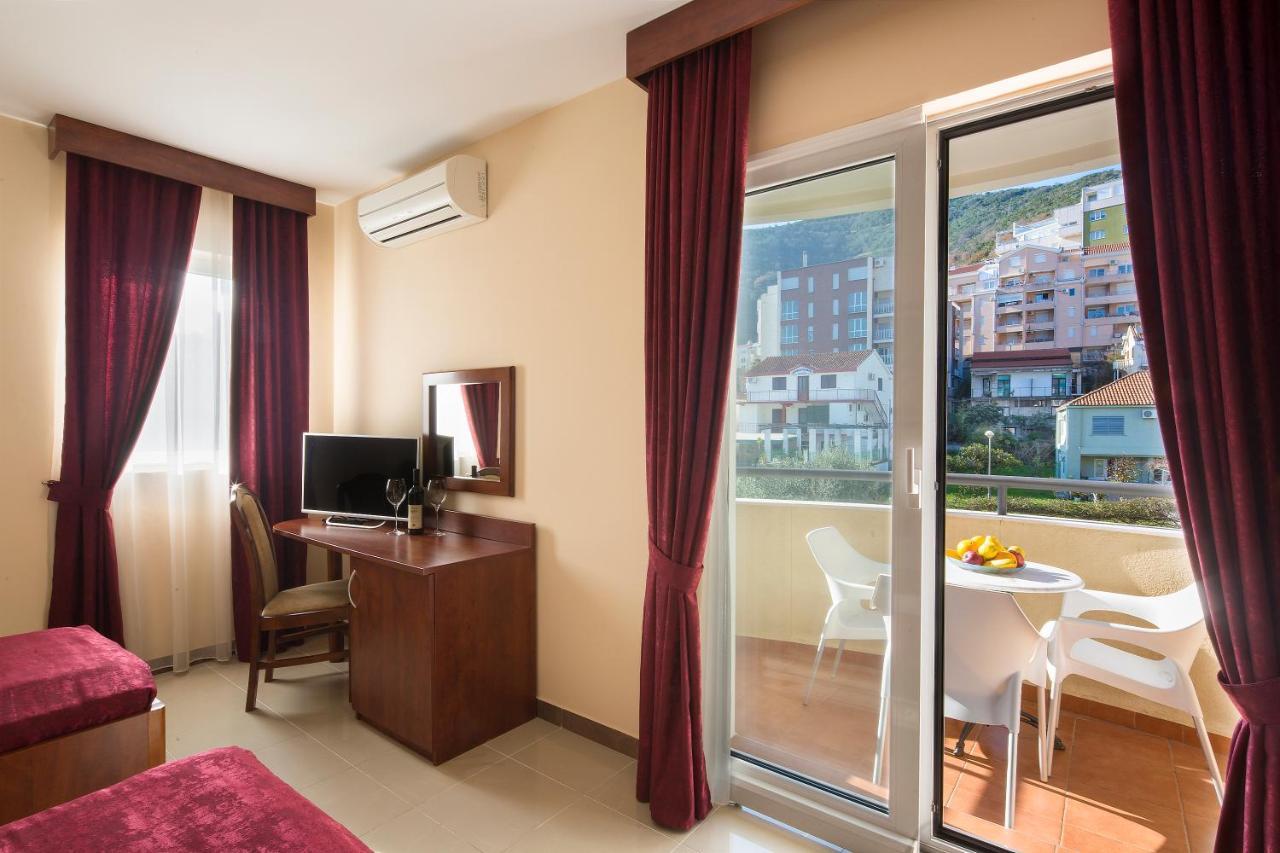 בודווה Apartmani Salus מראה חיצוני תמונה