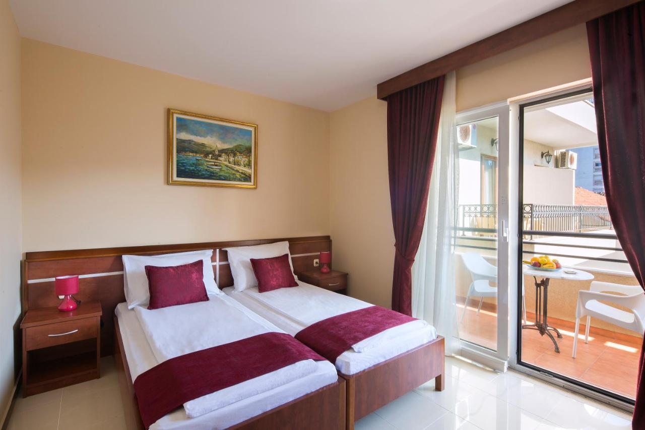 בודווה Apartmani Salus מראה חיצוני תמונה