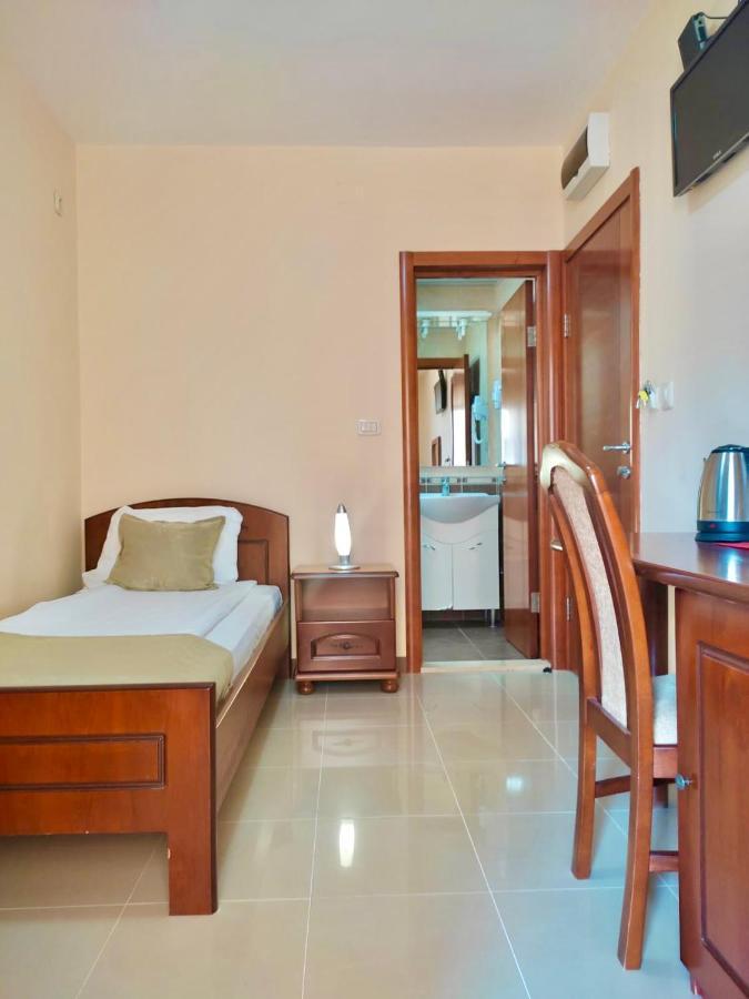בודווה Apartmani Salus מראה חיצוני תמונה