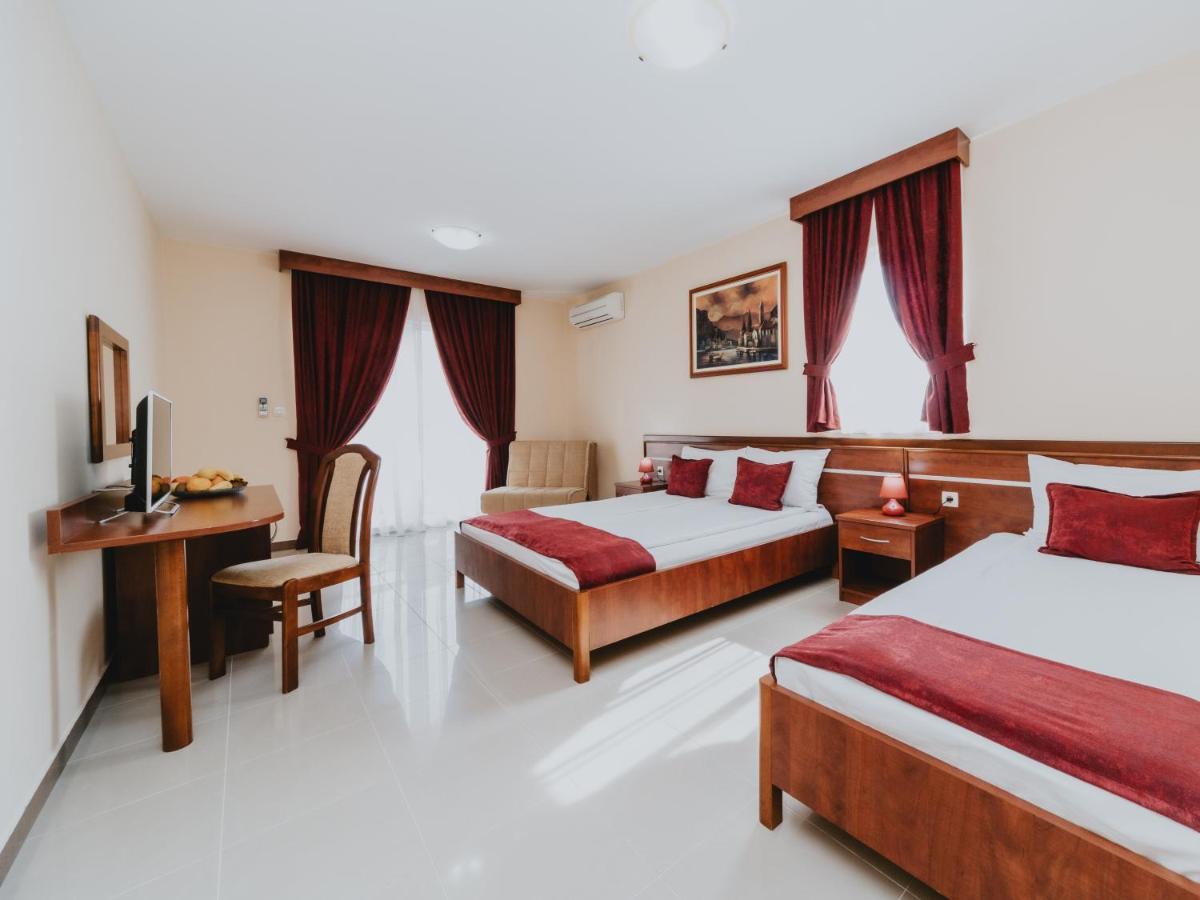 בודווה Apartmani Salus מראה חיצוני תמונה