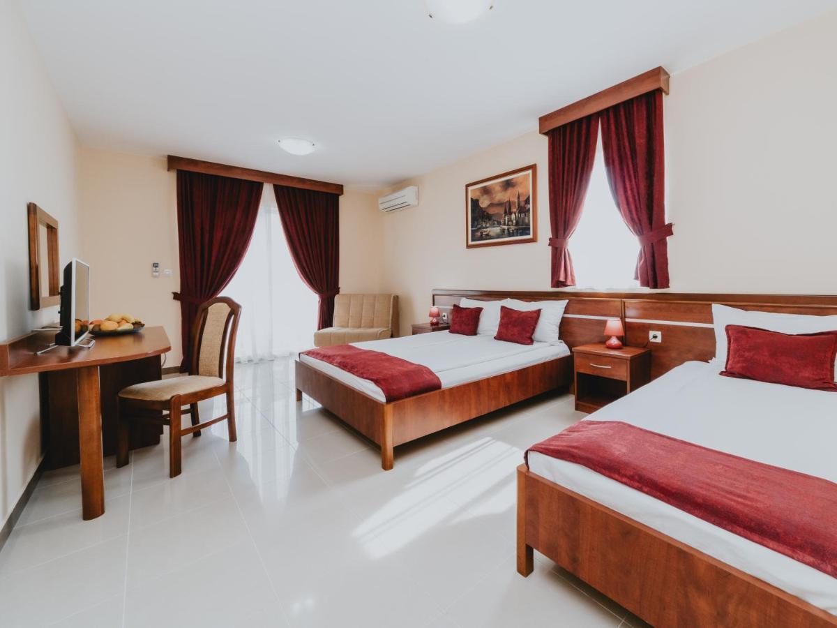 בודווה Apartmani Salus מראה חיצוני תמונה