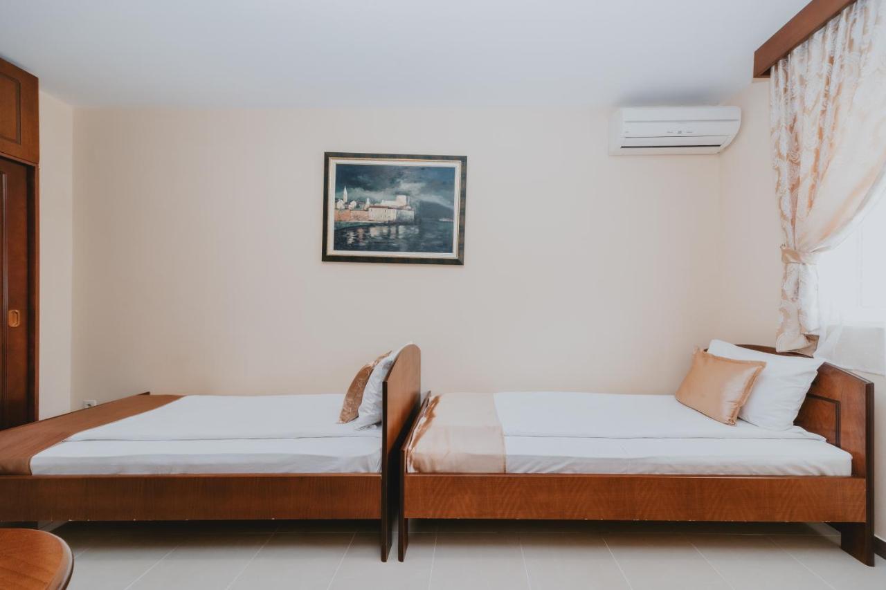 בודווה Apartmani Salus מראה חיצוני תמונה